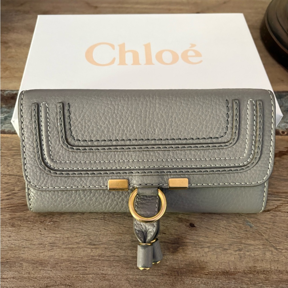 Chloé Gray Leather Wallet